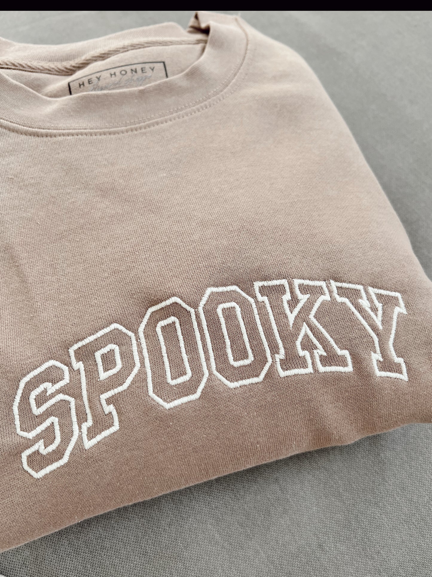 Spooky Sweatshirt in Latte